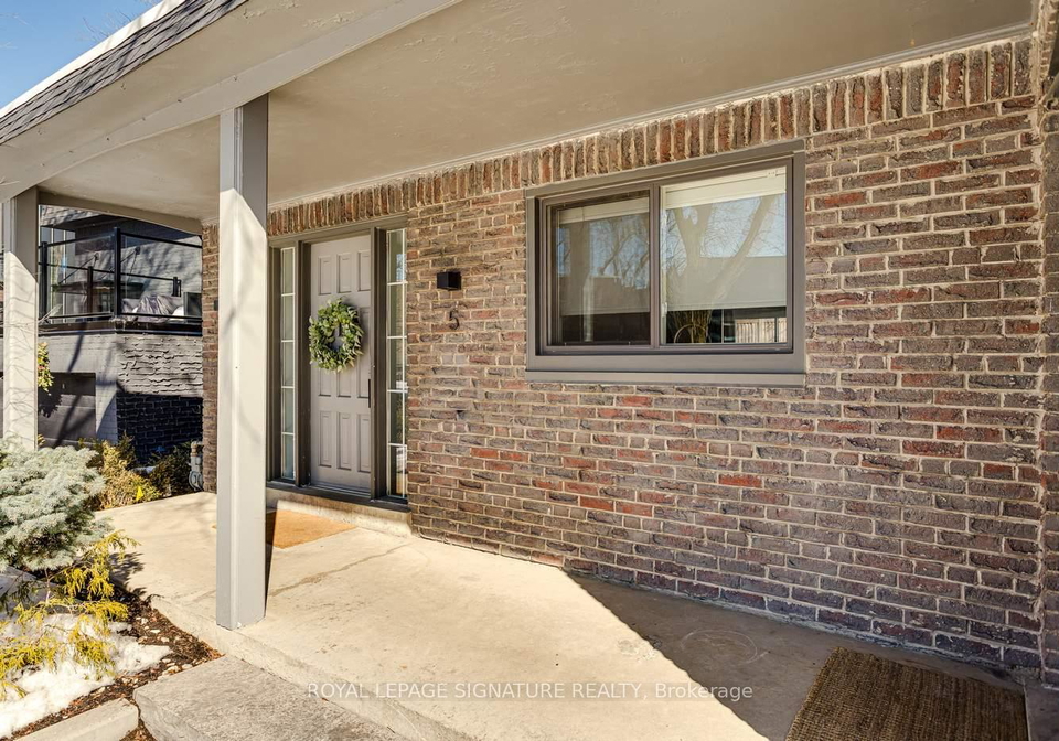 5-georgian-court-toronto-ontario-c12844044