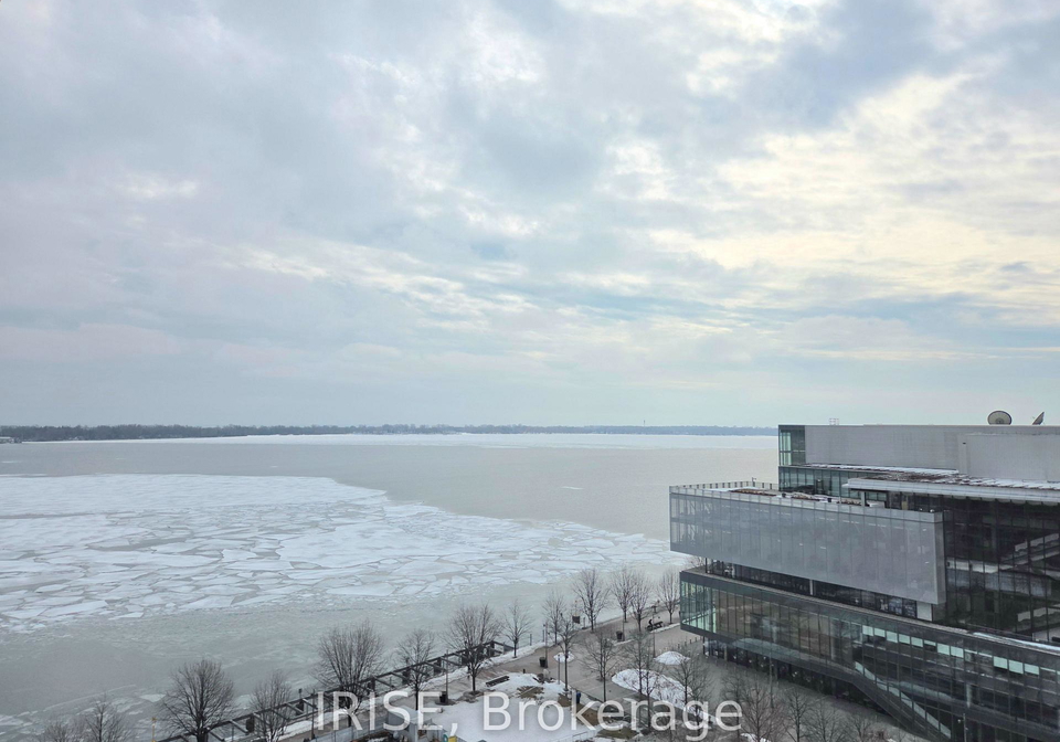 15-merchants-wharf-toronto-ontario-c12844248