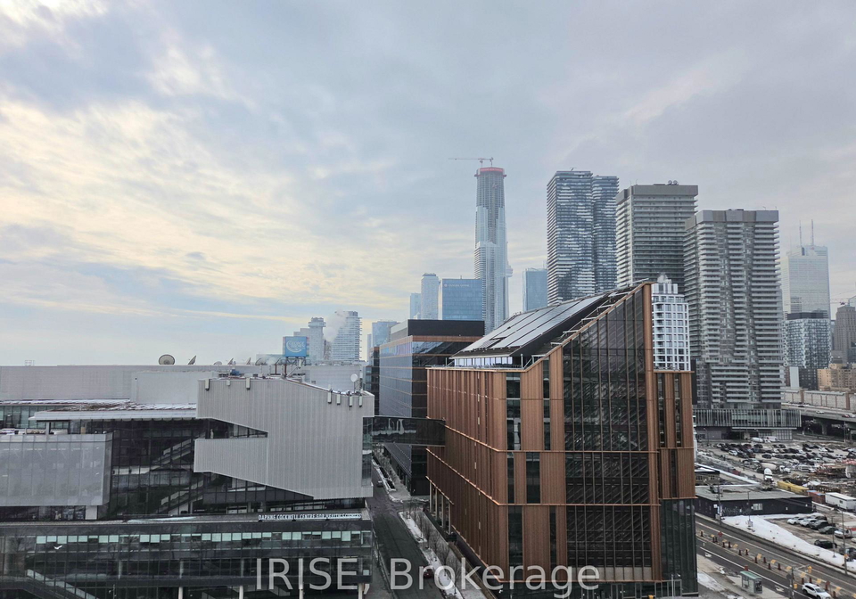 15-merchants-wharf-toronto-ontario-c12844248