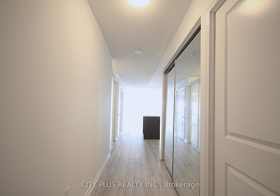 386-yonge-street-toronto-ontario-c12844334