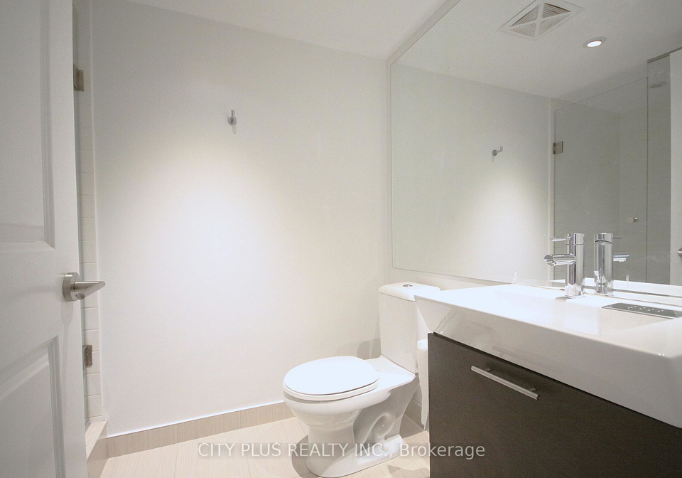 386-yonge-street-toronto-ontario-c12844334