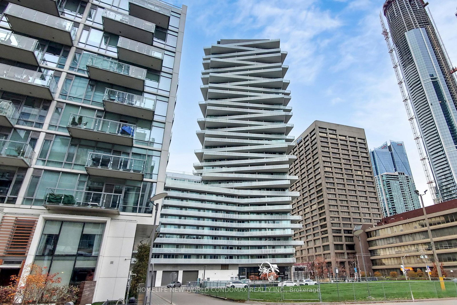 15-queens-quay-e-toronto-ontario-c12844442