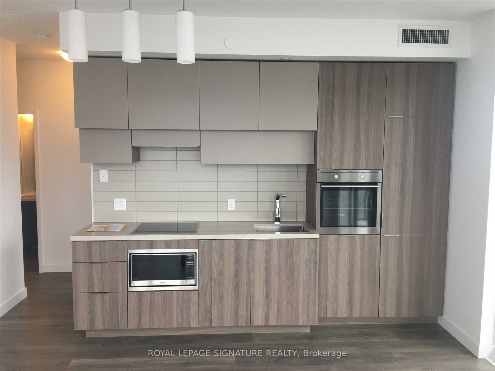 8-eglinton-avenue-e-toronto-ontario-c12844994