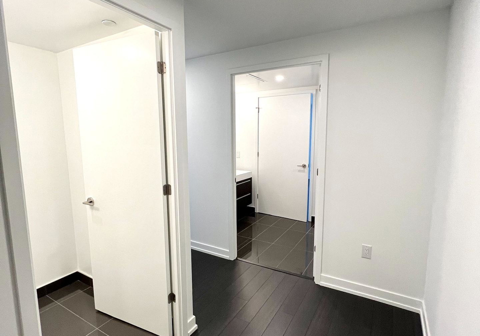 39-roehampton-avenue-toronto-ontario-c12845118