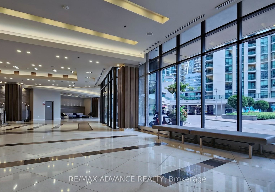 33-bay-street-toronto-ontario-c12845210