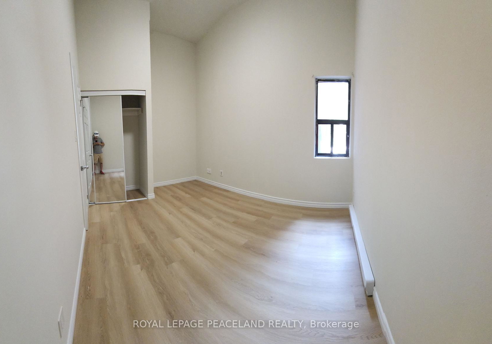 556-spadina-crescent-toronto-ontario-c12845362