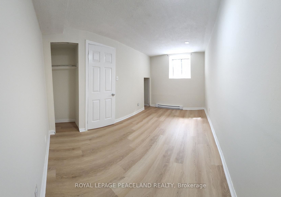 556-spadina-crescent-toronto-ontario-c12845362