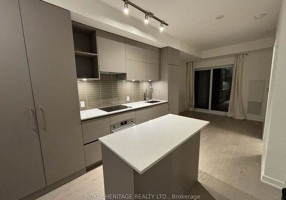 1-yorkville-avenue-toronto-ontario-c12845380