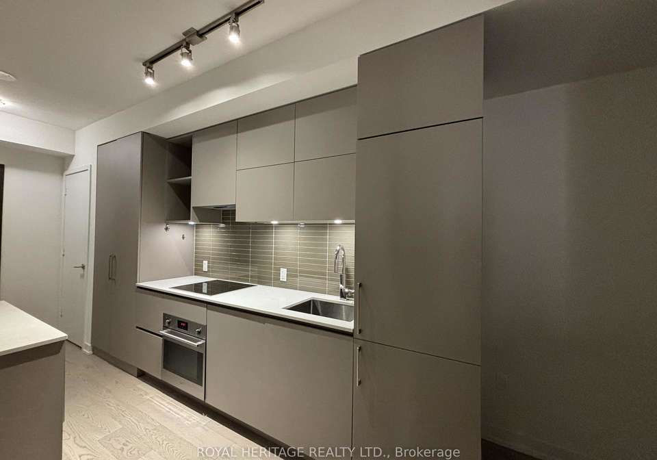 1-yorkville-avenue-toronto-ontario-c12845380