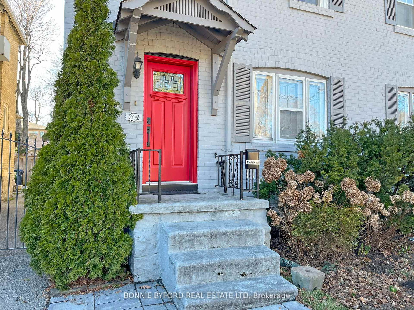 202-airdrie-road-east-york-ontario-c12845414