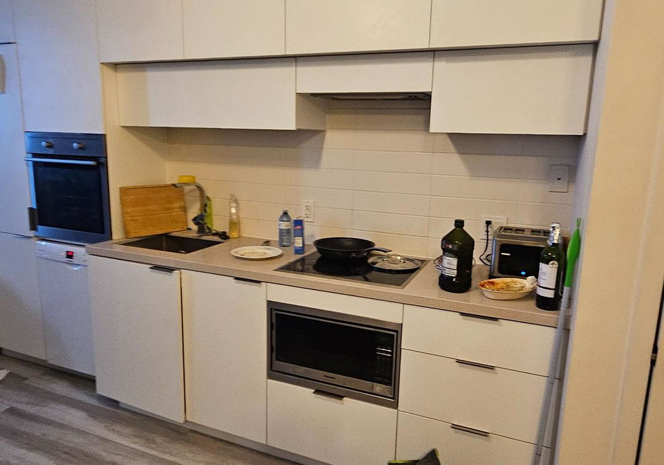 8-e-eglinton-avenue-e-toronto-ontario-c12845510
