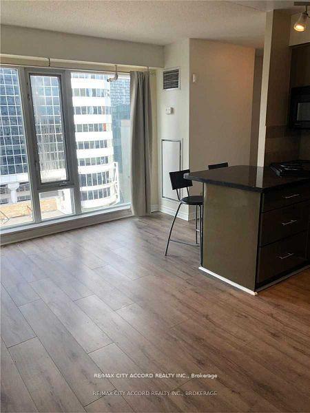 200-victoria-street-toronto-ontario-c12845578