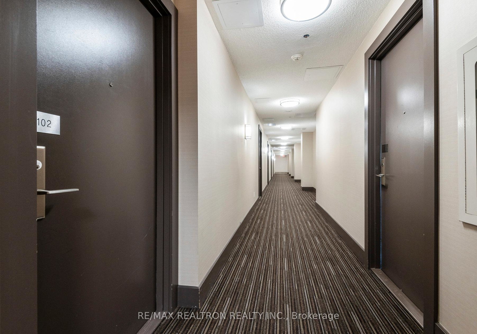 2015-sheppard-avenue-e-north-york-ontario-c12845754
