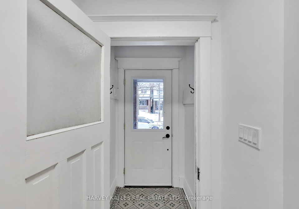 318-forman-avenue-toronto-ontario-c12845936