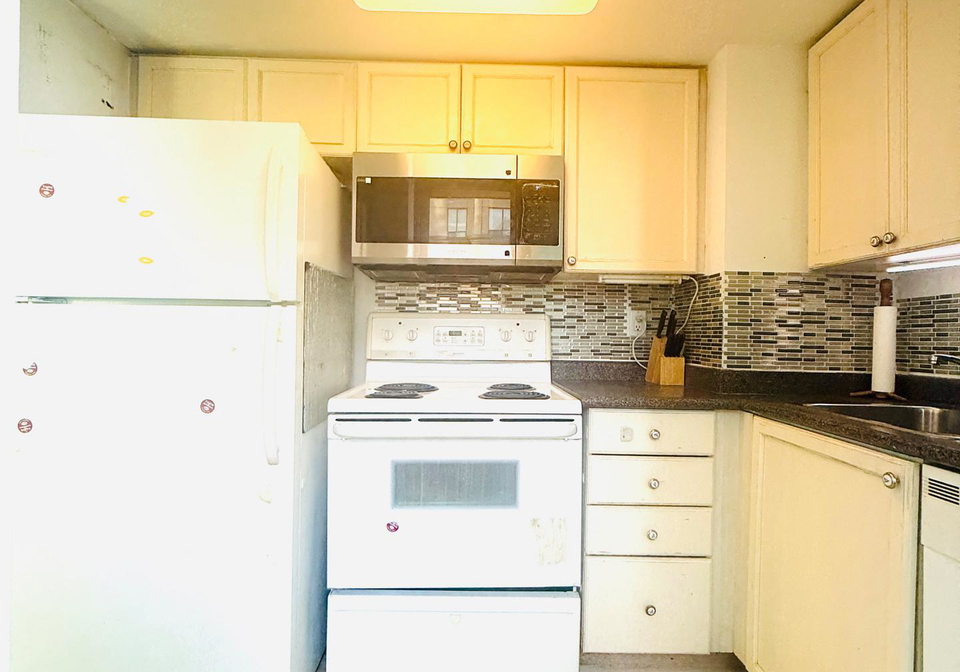 30-harrison-garden-boulevard-north-york-ontario-c12846320