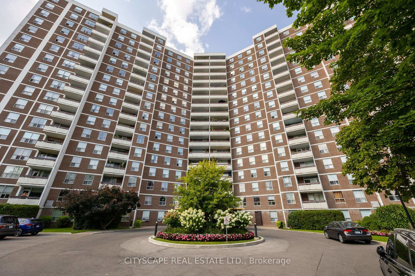 20-edgecliff-golfway-east-york-ontario-c12846494