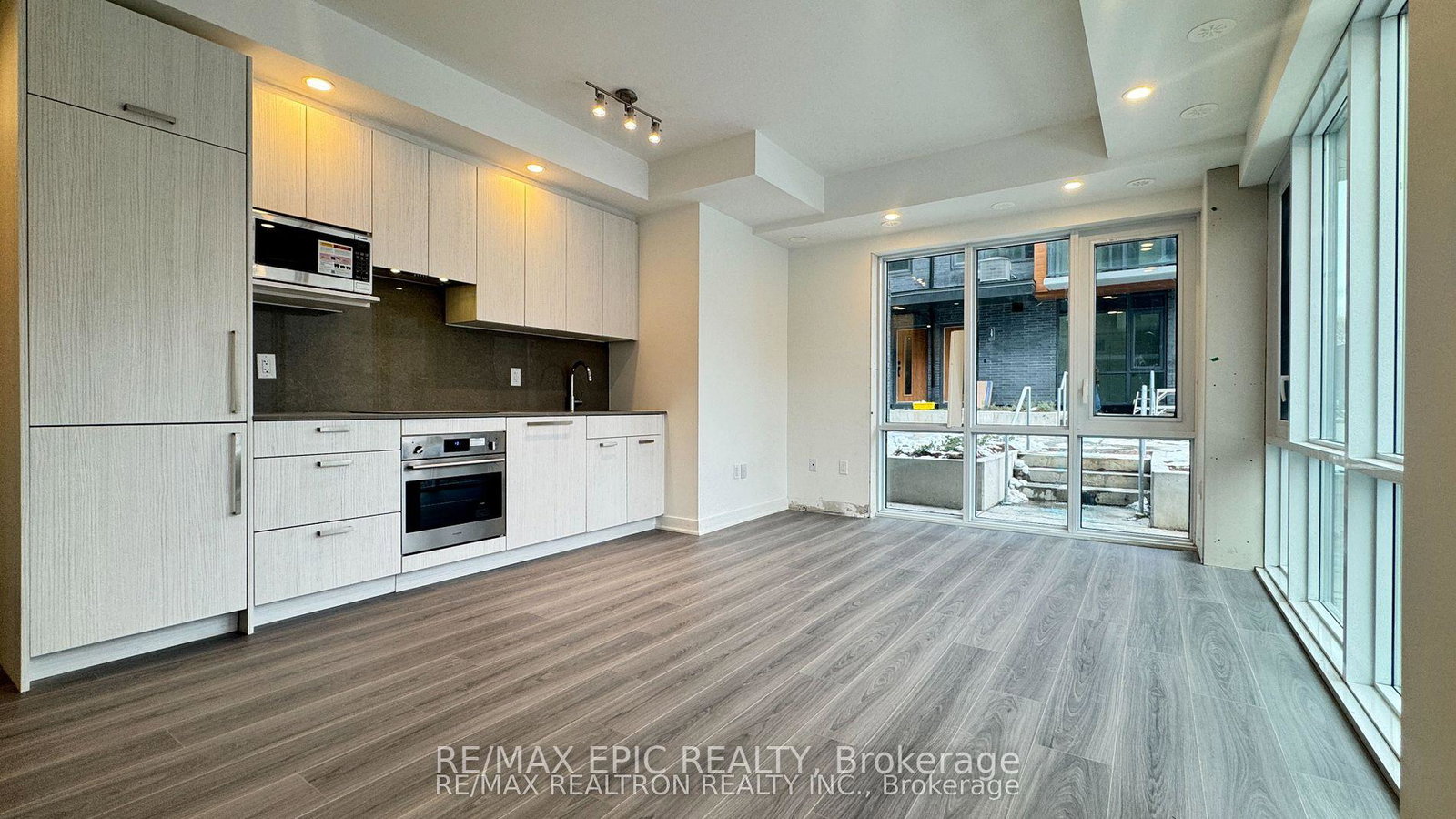 71-curlew-drive-north-york-ontario-c12846530