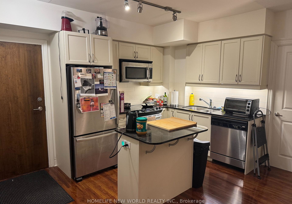 701-sheppard-avenue-w-toronto-ontario-c12846656