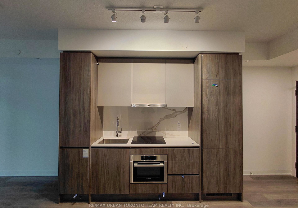 180-front-street-e-toronto-ontario-c12846666