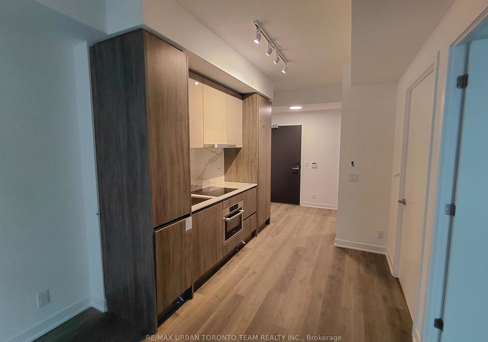 180-front-street-e-toronto-ontario-c12846666