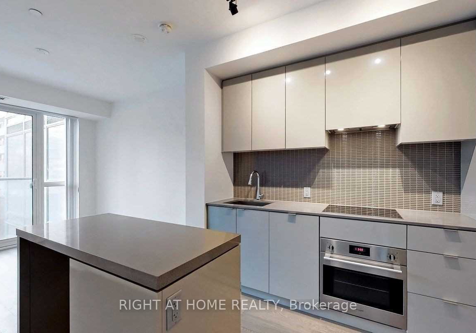 7-grenville-street-toronto-ontario-c12846714