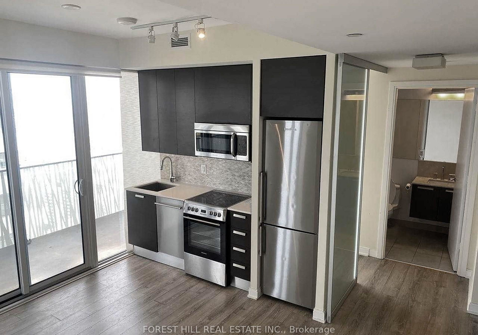 42-charles-street-e-toronto-ontario-c12846808
