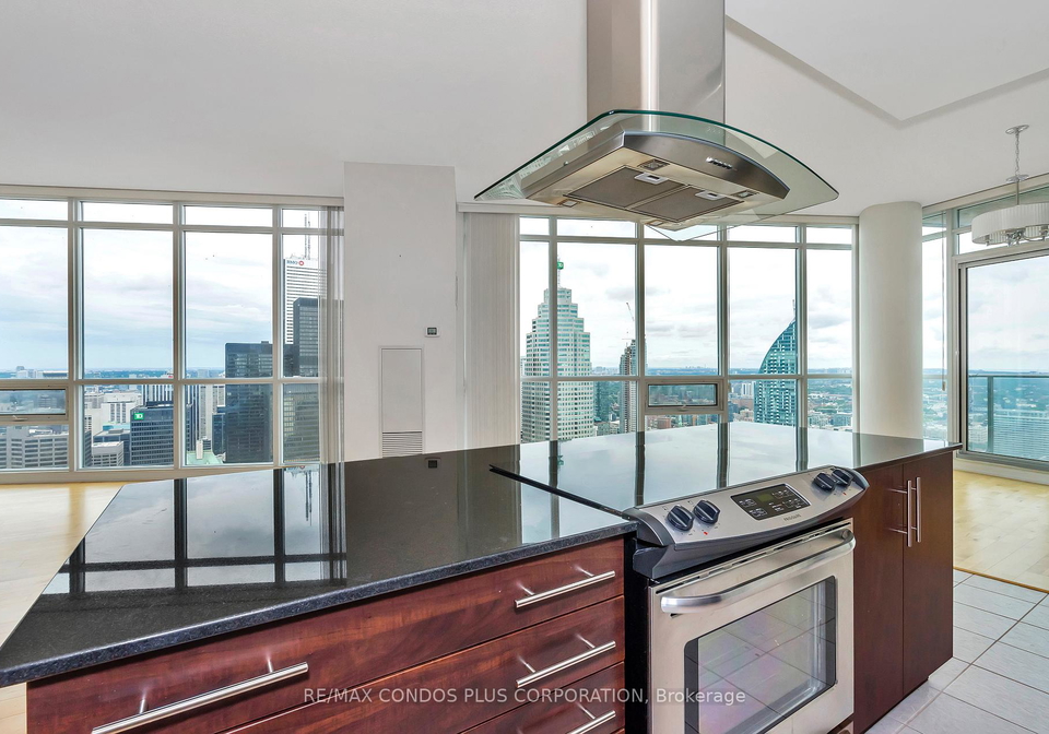 65-bremner-boulevard-toronto-ontario-c12847052