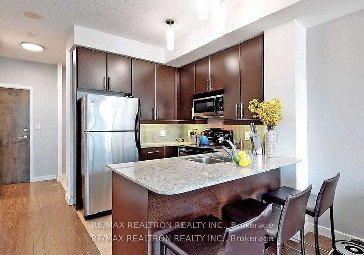 18-harbour-street-toronto-ontario-c12847260
