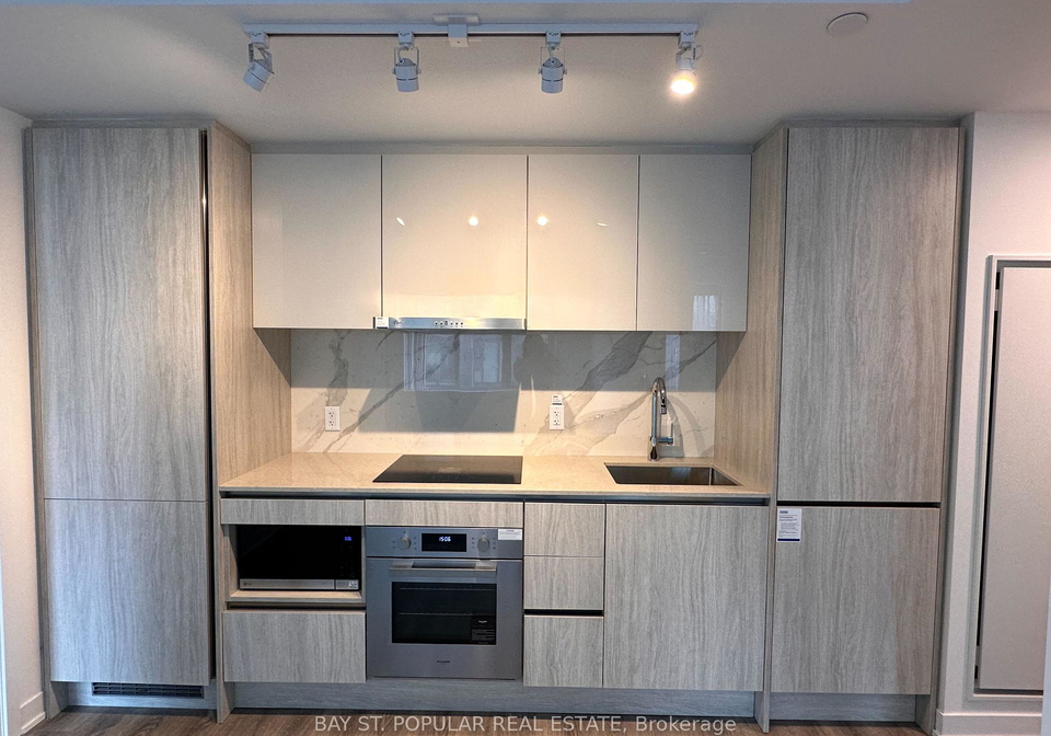 180-front-street-e-toronto-ontario-c12847322