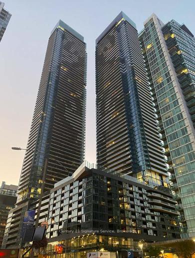 1-concord-cityplace-way-toronto-ontario-c12848194