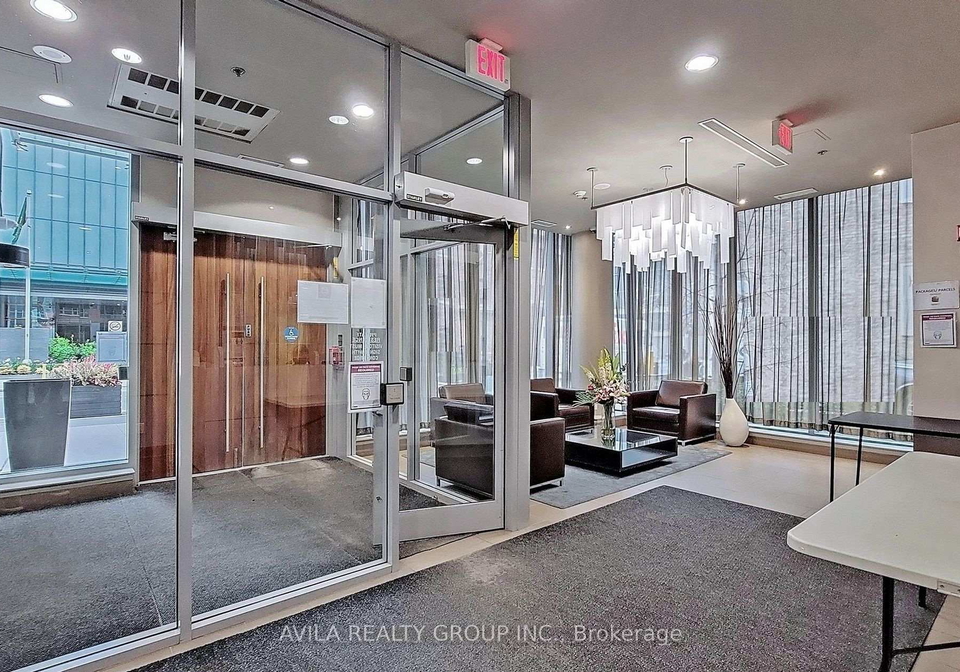 126-simcoe-street-toronto-ontario-c12848514