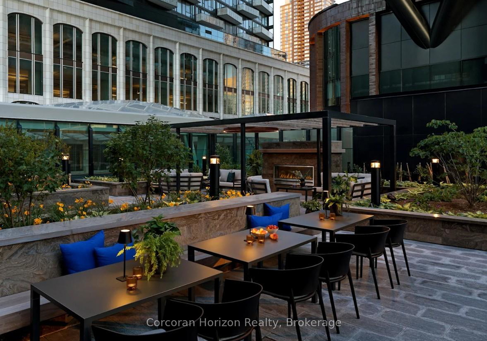 455-wellington-street-w-toronto-ontario-c12848836