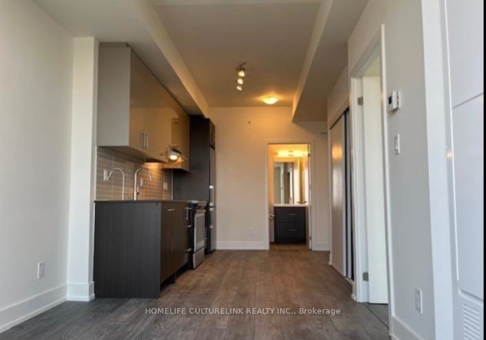 180-fairview-mall-drive-north-york-ontario-c12849198