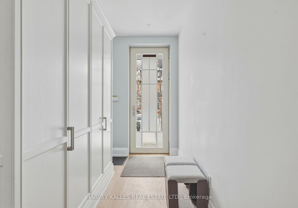 94b-admiral-road-toronto-ontario-c12849222