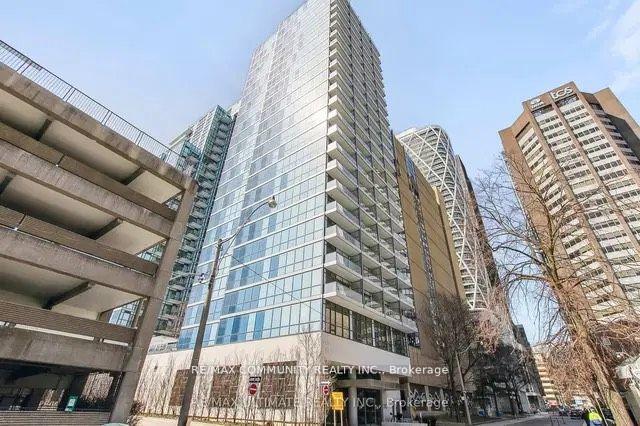 210-simcoe-street-toronto-ontario-c12849688