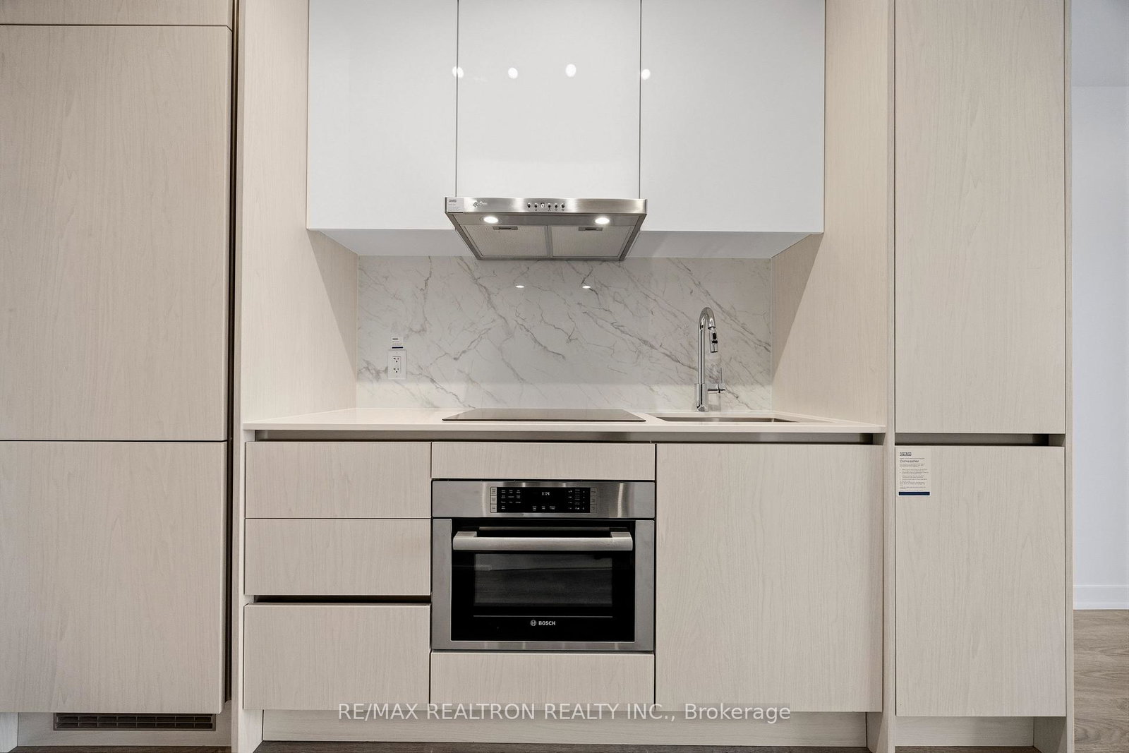 180-front-street-e-toronto-ontario-c12849914