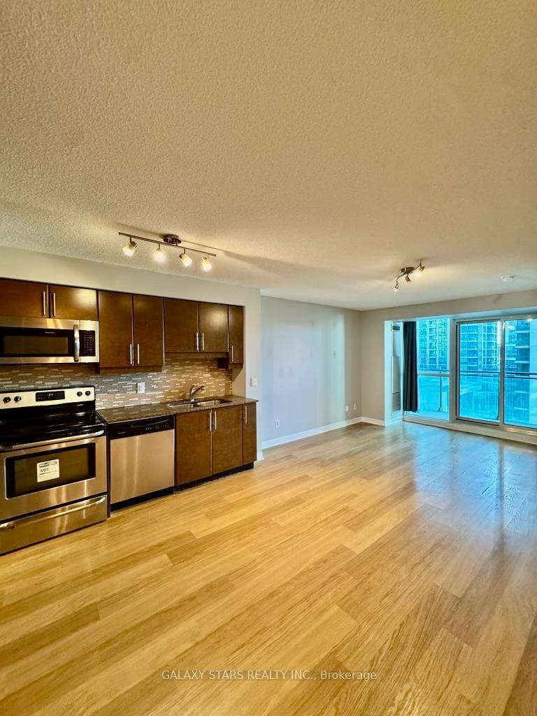33-bay-street-toronto-ontario-c12850248