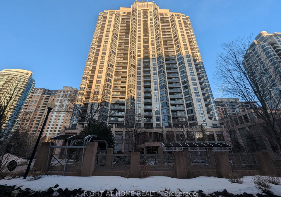 10-e-northtown-way-e-north-york-ontario-c12850278