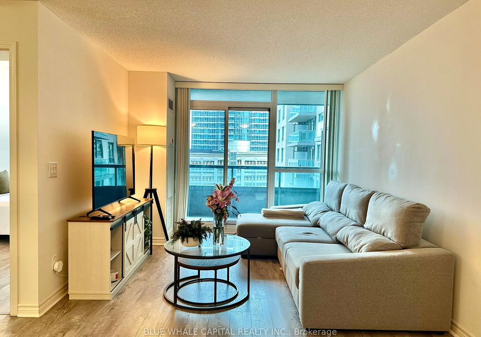 25-lower-simcoe-street-toronto-ontario-c12850288