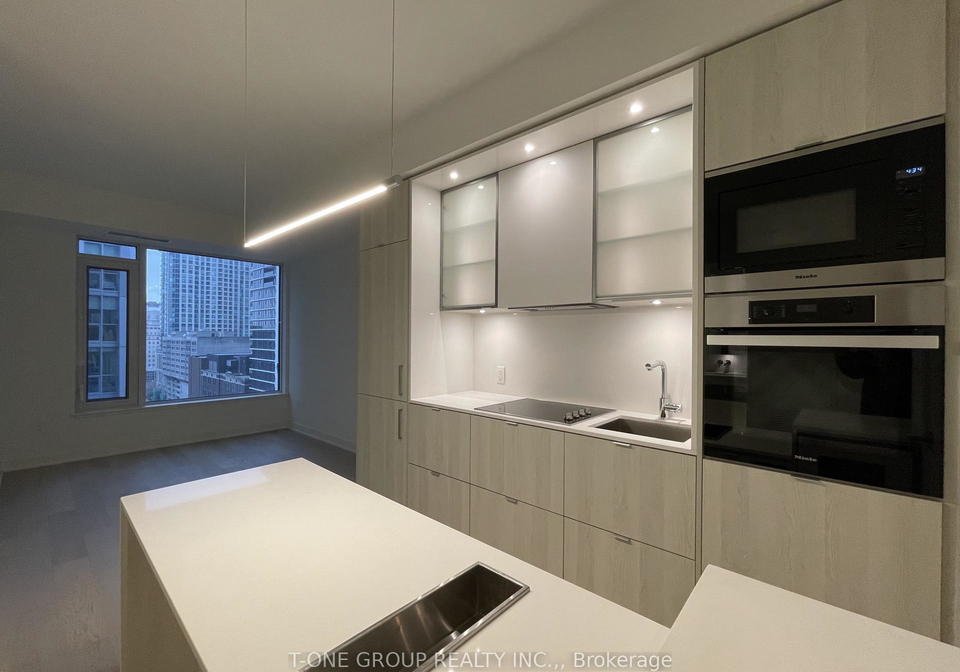 11-yorkville-avenue-toronto-ontario-c12850368