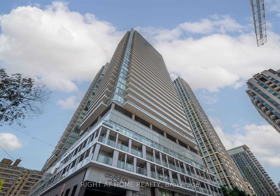 99-broadway-avenue-toronto-ontario-c12850392