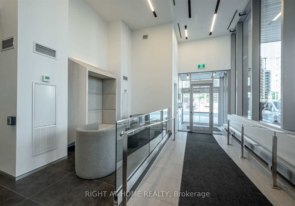 99-broadway-avenue-toronto-ontario-c12850392