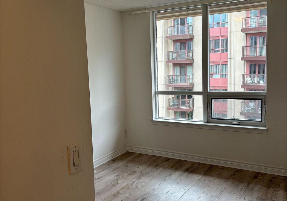 27-rean-drive-s-north-york-ontario-c12850520