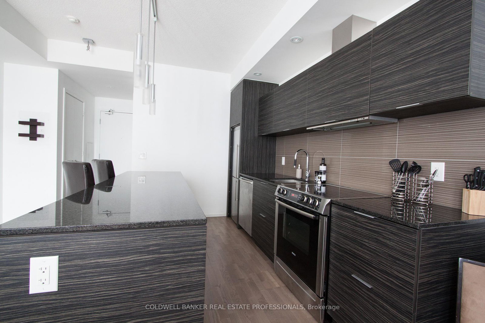 8-charlotte-street-toronto-ontario-c12850566