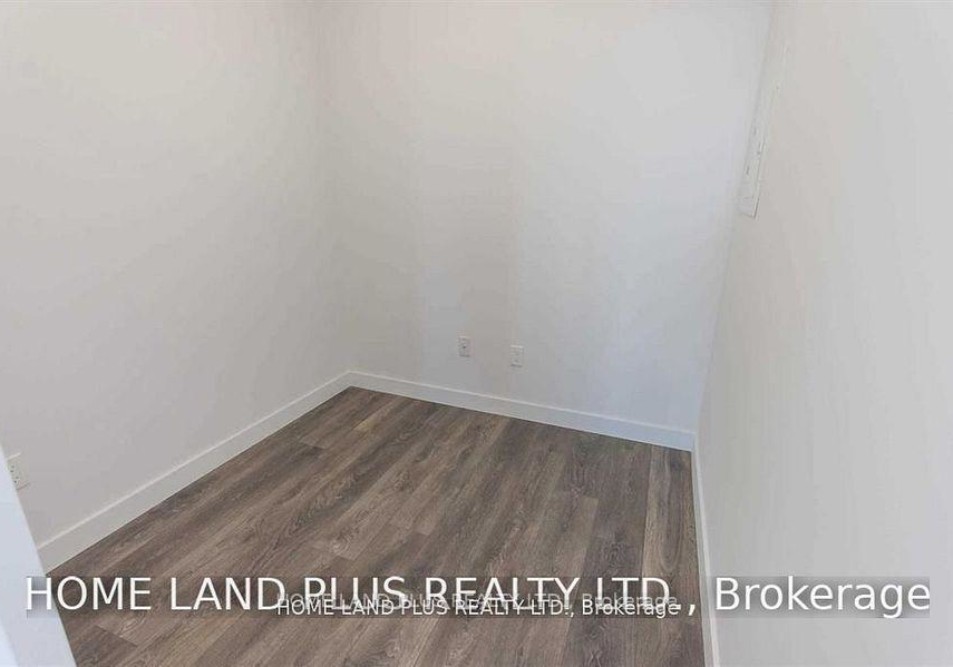 8-eglinton-avenue-e-toronto-ontario-c12850652