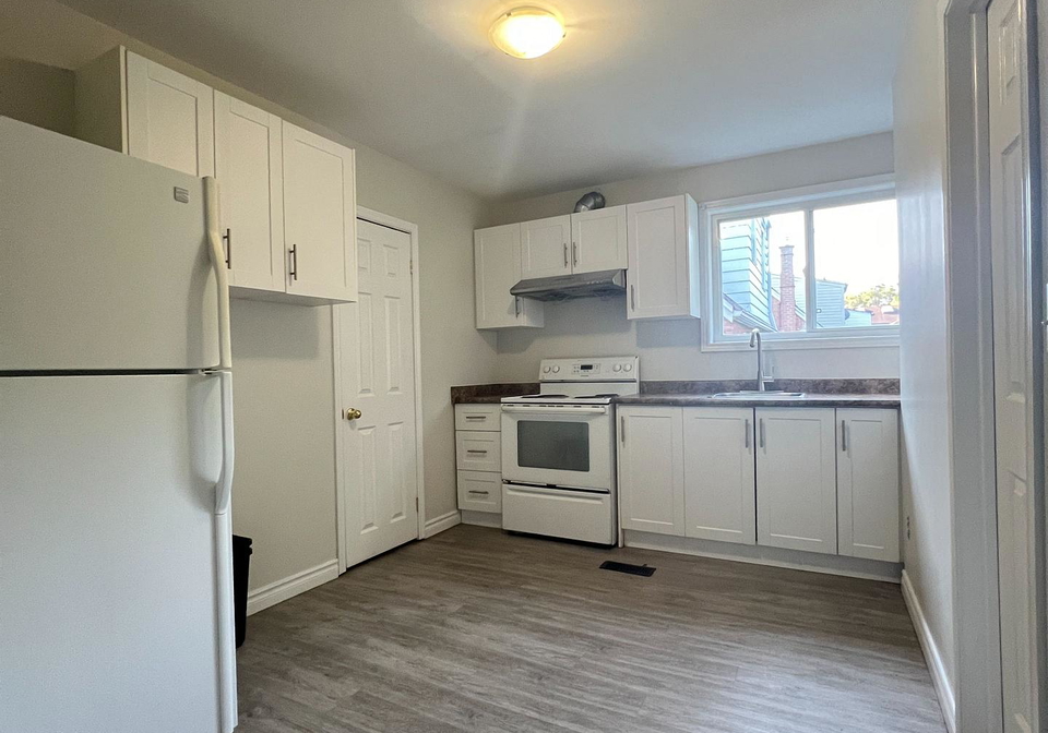 24-eldora-avenue-toronto-ontario-c12850780