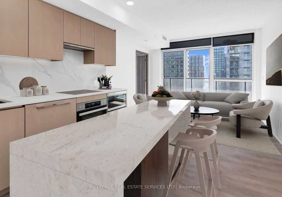 38-widmer-street-toronto-ontario-c12850978