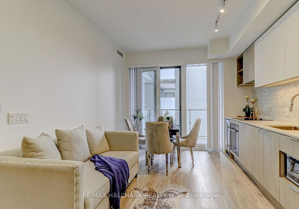 2020-bathurst-street-toronto-ontario-c12851712