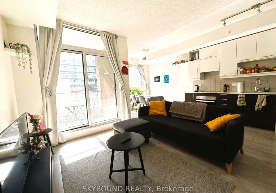 199-richmond-street-w-toronto-ontario-c12852120