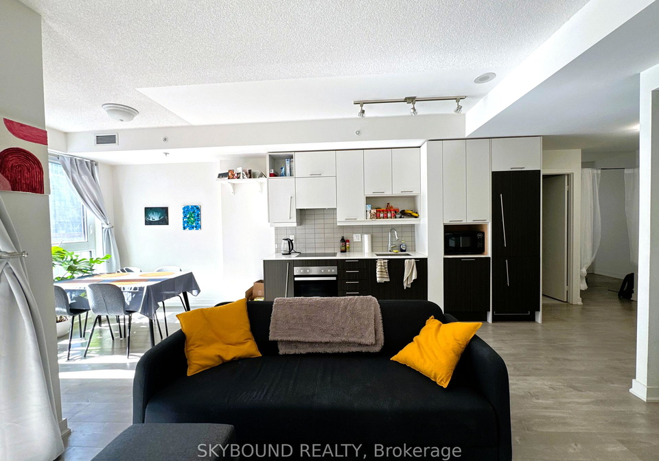 199-richmond-street-w-toronto-ontario-c12852120